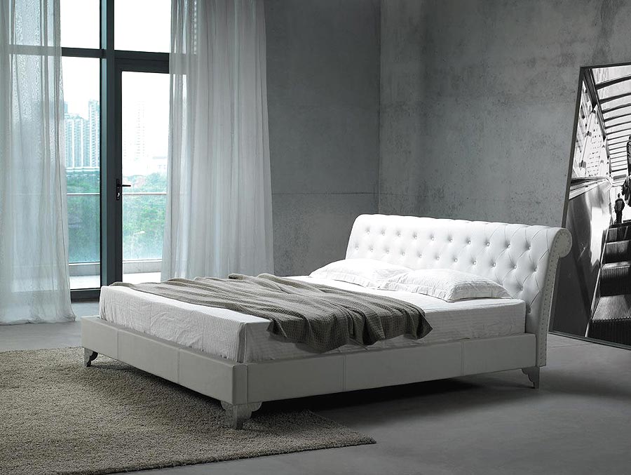 ... Furniture >> Modern Bedroom Furniture >> San Remo White leather bed