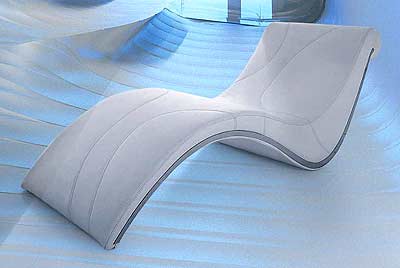 VG-Wave White Leatherette Lounge Chair