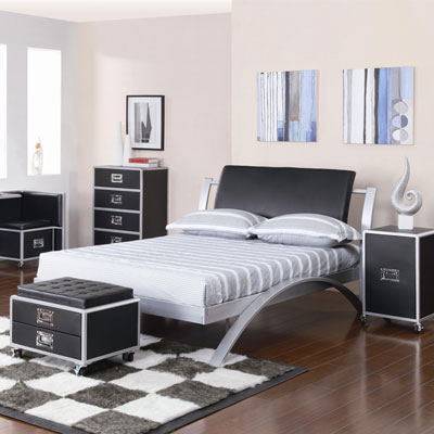 Clara Metal Platform Bed