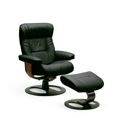 Fjords Manjana Small Ergonomic Recliner by Hjellegjerde