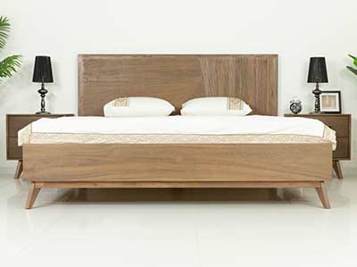 Walnut Modern Bed VG clarissa